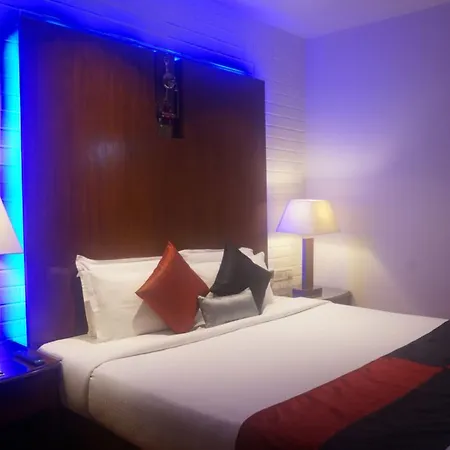 Sfo Hotel And Suites-3